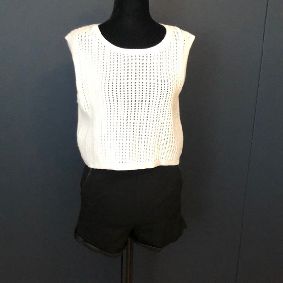 MATERIAL GIRL black dress shorts size 9 - Picture 4 of 10